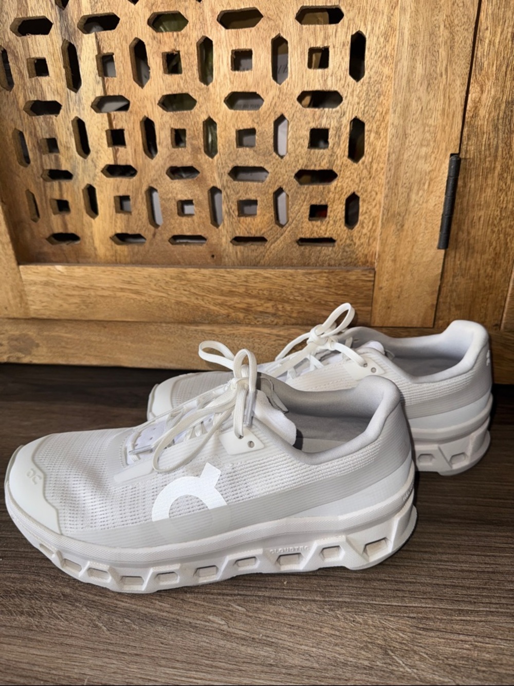 Women's OnCloud Cloudmonster Void - White - Like New